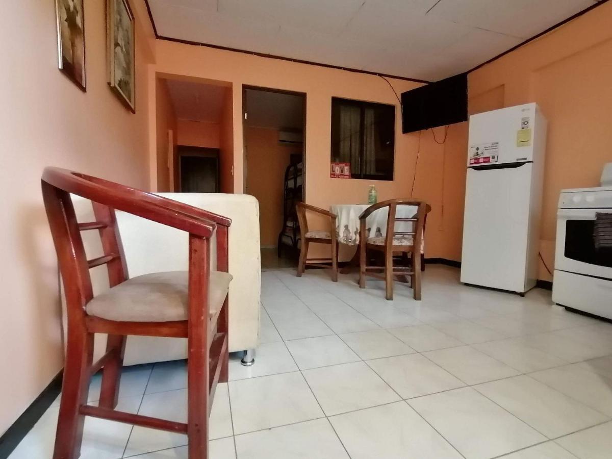 Apartment Marta's Guesthouses, Con Entrada Autonoma Puerto Limon