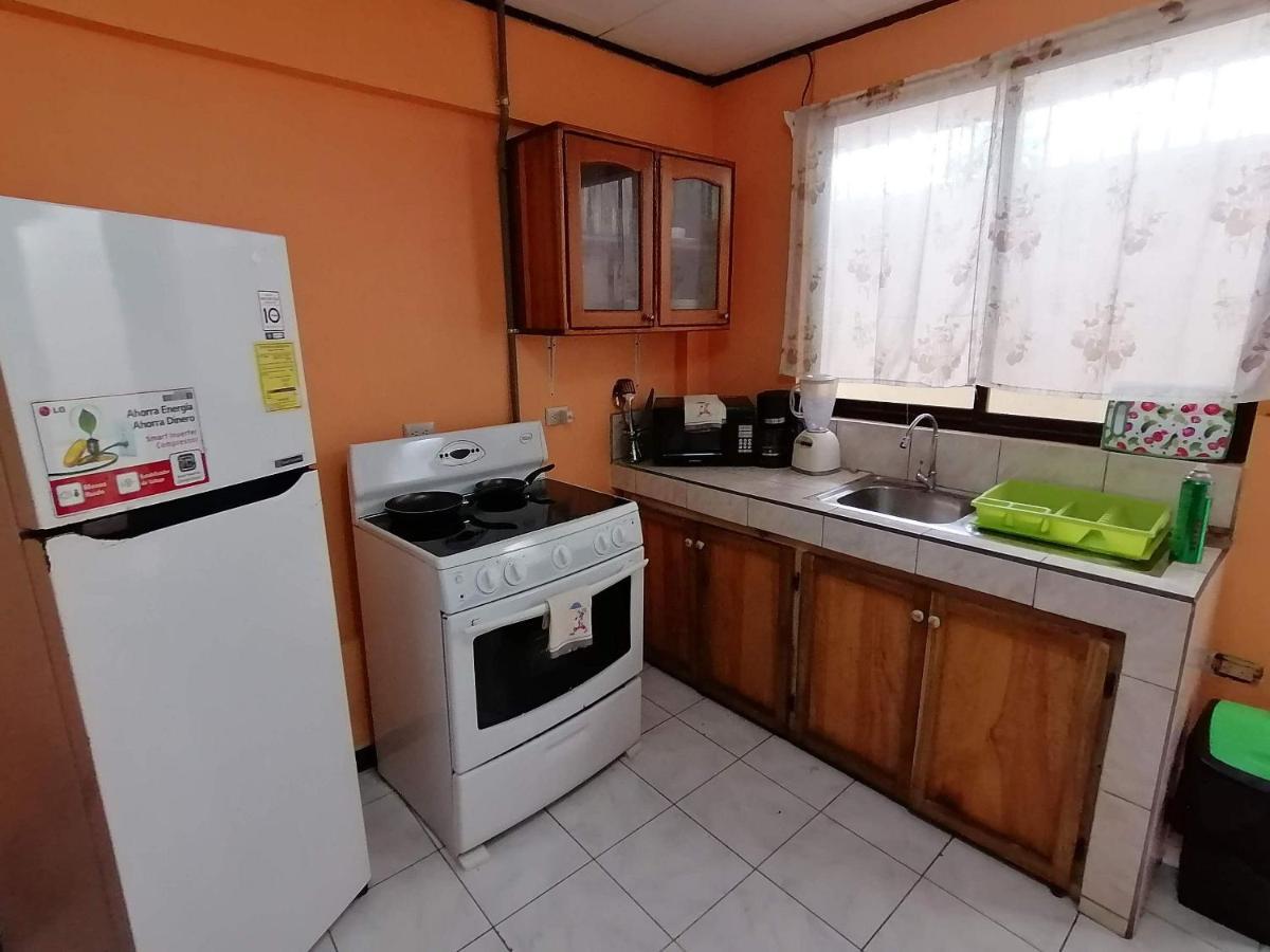Marta's Guesthouses, Con Entrada Autonoma Apartment *