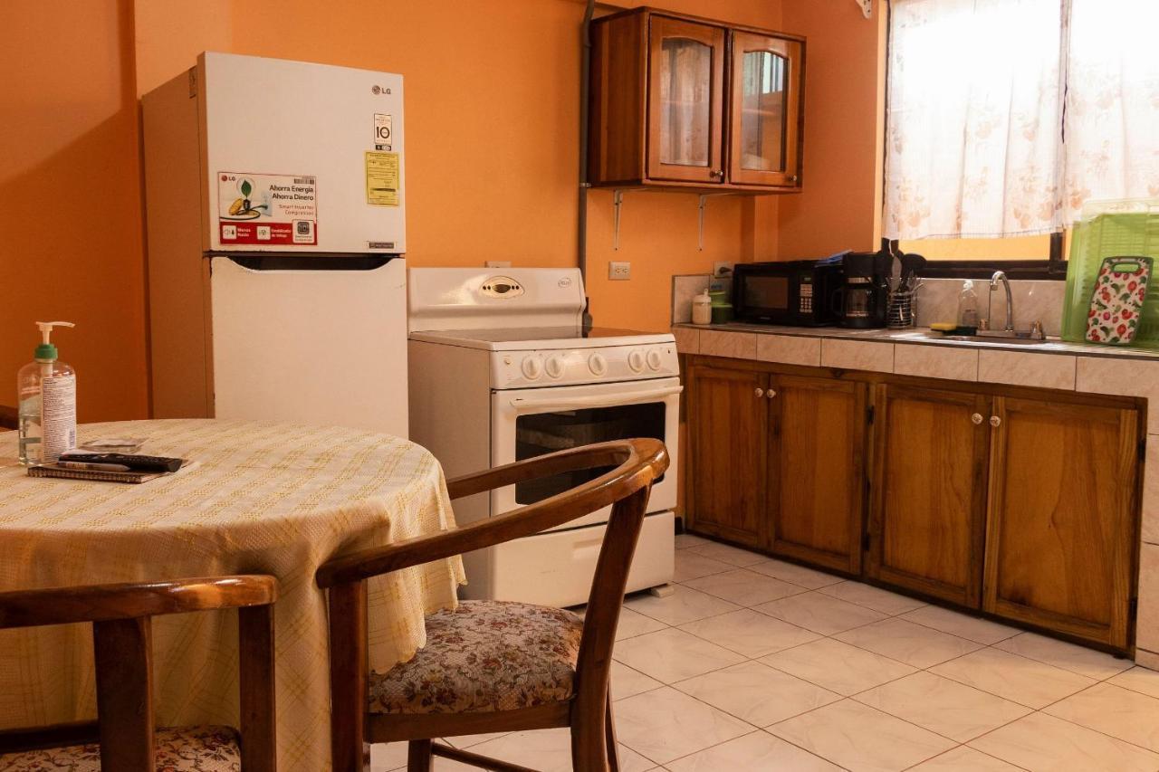 Apartment Marta's Guesthouses, Con Entrada Autonoma *